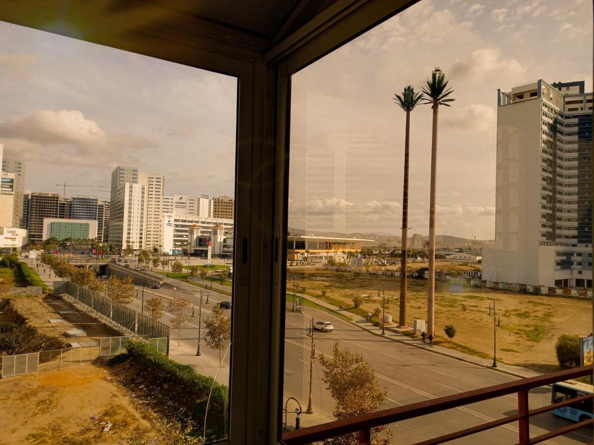 Nouveau Appartement Au Plein Centre-Ville En Face Hilton Tanger Luaran gambar